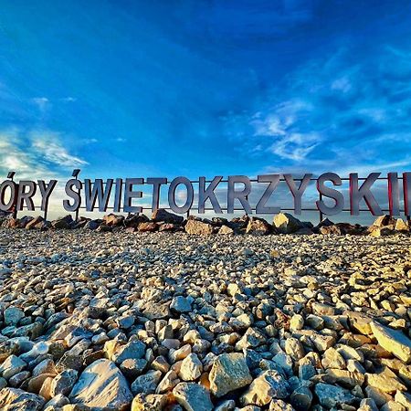 Hotelowe Pokoje Paris -Rynek Centrum- City One كيلتشي المظهر الخارجي الصورة