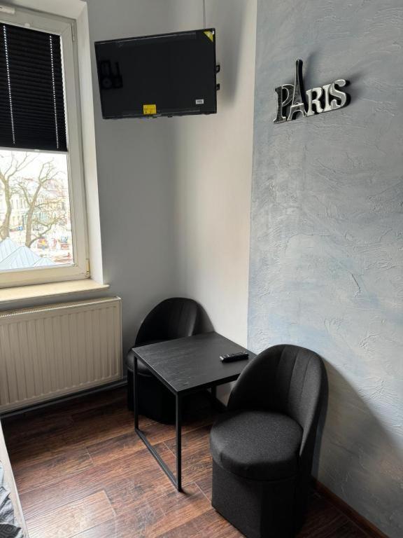 Hotelowe Pokoje Paris -Rynek Centrum- City One كيلتشي المظهر الخارجي الصورة